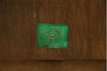 中古　カントリーハウス　10thアニバーサリー1985　収納力抜群!クラシカルな佇まいが魅力のキャビネット　(R-063142)