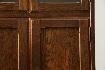 中古　カントリーハウス　10thアニバーサリー1985　収納力抜群!クラシカルな佇まいが魅力のキャビネット　(R-063142)