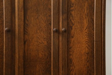 中古　カントリーハウス　10thアニバーサリー1985　収納力抜群!クラシカルな佇まいが魅力のキャビネット　(R-063142)