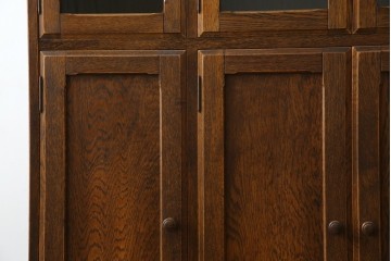 中古　カントリーハウス　10thアニバーサリー1985　収納力抜群!クラシカルな佇まいが魅力のキャビネット　(R-063142)