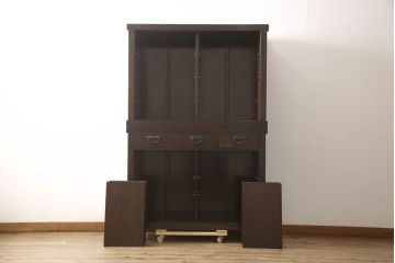 中古　美品　最高級　府中家具　松尾博昭 作　栗材　和の趣あふれる佇まいが魅力的な二段重ね水屋箪笥(食器棚、戸棚、収納棚、キャビネット)(R-063147)