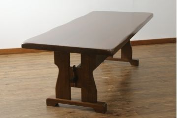 中古　美品　北海道旭川家具　山室家具製作所　ナラ材　天板極厚　木の温もりを感じるダイニングテーブル(食卓、4人掛け、6人掛け)(R-063148)
