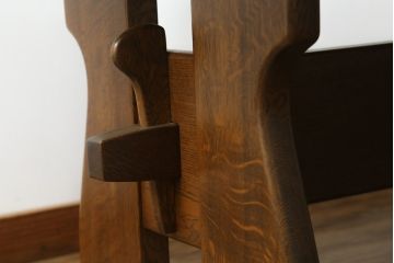 中古　美品　北海道旭川家具　山室家具製作所　ナラ材　天板極厚　木の温もりを感じるダイニングテーブル(食卓、4人掛け、6人掛け)(R-063148)