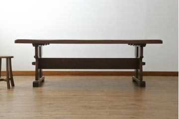 中古　美品　北海道旭川家具　山室家具製作所　ナラ材　天板極厚　木の温もりを感じるダイニングテーブル(食卓、4人掛け、6人掛け)(R-063148)