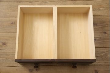 中古　北海道民芸家具　クラシカルな雰囲気が魅力のサイドボード(サイドキャビネット、収納棚、戸棚、リビングボード)(R-063155)