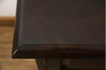 中古　北海道民芸家具　クラシカルな雰囲気が魅力のサイドボード(サイドキャビネット、収納棚、戸棚、リビングボード)(R-063155)