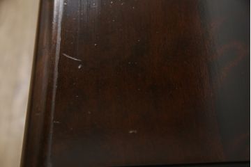 中古　北海道民芸家具　クラシカルな雰囲気が魅力のサイドボード(サイドキャビネット、収納棚、戸棚、リビングボード)(R-063155)