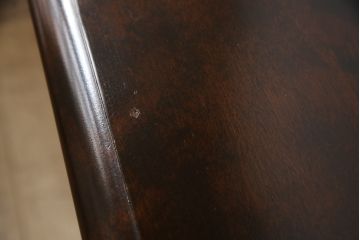 中古　北海道民芸家具　クラシカルな雰囲気が魅力のサイドボード(サイドキャビネット、収納棚、戸棚、リビングボード)(R-063155)