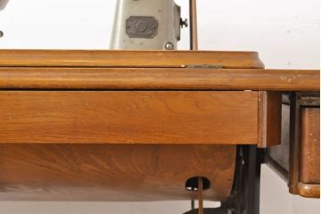 ジャンク品　和製アンティーク　PARIS(パリス)　お洒落なアンティークの空間を演出する足踏みミシン(ミシンテーブル、工業用ミシン、ミシン台、サイドテーブル、ディスプレイ)(R-063160)
