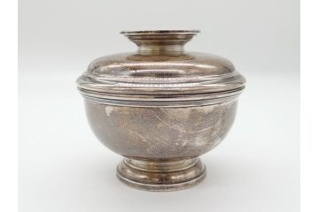 ビンテージ　TIFFANY & CO. STERLING 1012　銀製　蓋つき小物入れ(ヴィンテージ、シルバー、ふた付き小物入れ、マルチケース、ジャー、シュガーポット)(R-063165)