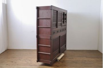 和製アンティーク　丸桟引き戸　凛とした美しさが上品な和を演出してくれる近江水屋箪笥(食器棚、戸棚、収納棚、キャビネット、重ね箪笥)(R-063171)