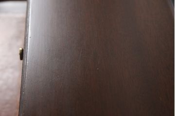 イギリスアンティーク　マホガニー材　ジョージアン　美しい杢目と洗練された佇まいが魅力的なレザートップデスク(レディースデスク、コンソールテーブル、机、本革、ワークデスク、在宅用、在宅ワーク用)(R-063181)
