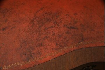 イギリスアンティーク　マホガニー材　ジョージアン　美しい杢目と洗練された佇まいが魅力的なレザートップデスク(レディースデスク、コンソールテーブル、机、本革、ワークデスク、在宅用、在宅ワーク用)(R-063181)