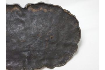 水戸金工　一柳友善作　在銘　銅製　子犬　置物(共箱付き、水戸彫り、水府彫金、一柳友喜、一柳派、ブロンズ、戯れる子犬、三匹)(R-063189)
