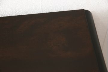 中古　美品　松本民芸家具　A型ドレッサー　クラシカルなデザインがおしゃれなサイドボード(収納棚、戸棚、サイドキャビネット、引き出し、ドレッシングチェスト)(定価約48万)(R-063195)