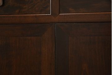 中古　美品　松本民芸家具　132型　和モダンなお部屋づくりにおすすめの朝鮮棚(茶棚、飾り棚、戸棚、収納棚)(定価約55万円)(R-063196)
