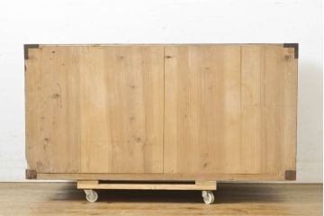 和製アンティーク　総杉材　漆塗り　繊細なデザインの金具が美しい佐渡八幡箪笥(佐渡箪笥、和箪笥、衣装タンス、時代箪笥、整理箪笥、引き出し)(R-063199)