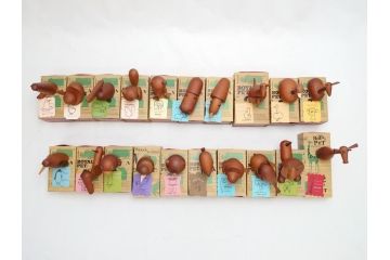ROYAL PET(ロイヤルペット) WOOD ANIMAL(ウッドアニマル)　千趣会　可愛らしいディスプレイが叶う動物20体セット(ベルメゾン、欧風、北欧、デンマーク、木製人形、おもちゃ、オブジェ、置物、インテリア雑貨)(R-063202)