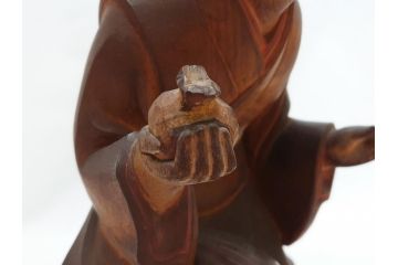 彫刻家　三国慶一　木彫の置物(少女、女の子、着物、石榴、ざくろ、ザクロ)(R-063204)