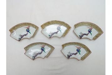  	明治期　九谷焼　二重角福　色絵　木に鳥文　変形皿5枚セット(共箱付き、和皿、和食器)(R-063205)