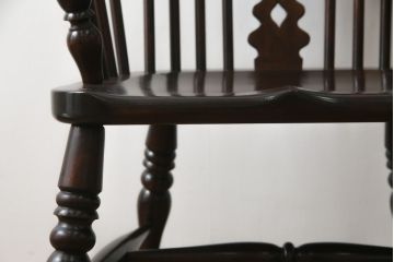中古　松本民芸家具　#44A型　シックな色合いとクラシカルな佇まいが魅力のウィンザーチェア(ウインザーチェア、アームチェア、板座チェア、ダイニングチェア、椅子、イス)(定価約20万円)(R-063209)