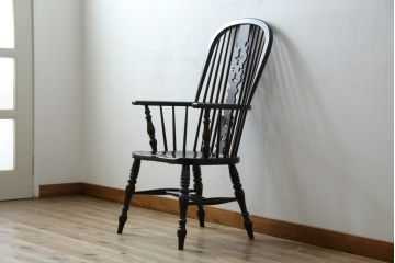 中古　松本民芸家具　#44A型　シックな色合いとクラシカルな佇まいが魅力のウィンザーチェア(ウインザーチェア、アームチェア、板座チェア、ダイニングチェア、椅子、イス)(定価約20万円)(R-063210)