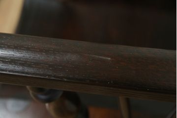 中古　松本民芸家具　#44A型　シックな色合いとクラシカルな佇まいが魅力のウィンザーチェア(ウインザーチェア、アームチェア、板座チェア、ダイニングチェア、椅子、イス)(定価約20万円)(R-063210)