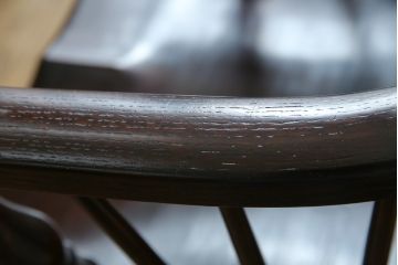 中古　松本民芸家具　#44A型　シックな色合いとクラシカルな佇まいが魅力のウィンザーチェア(ウインザーチェア、アームチェア、板座チェア、ダイニングチェア、椅子、イス)(定価約20万円)(R-063210)