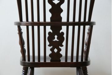 中古　松本民芸家具　#44A型　シックな色合いとクラシカルな佇まいが魅力のウィンザーチェア(ウインザーチェア、アームチェア、板座チェア、ダイニングチェア、椅子、イス)(定価約20万円)(R-063210)