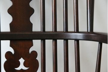 中古　松本民芸家具　#44A型　シックな色合いとクラシカルな佇まいが魅力のウィンザーチェア(ウインザーチェア、アームチェア、板座チェア、ダイニングチェア、椅子、イス)(定価約20万円)(R-063212)