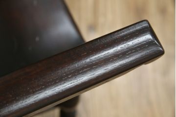 中古　松本民芸家具　#44A型　シックな色合いとクラシカルな佇まいが魅力のウィンザーチェア(ウインザーチェア、アームチェア、板座チェア、ダイニングチェア、椅子、イス)(定価約20万円)(R-063212)
