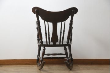 中古　松本民芸家具　#39A型ロッキングチェア　流れる曲線デザインとクラシカルな佇まいが美しいアームチェア(イス、椅子、板座チェア、揺り椅子)(定価約20万円)(R-063214)