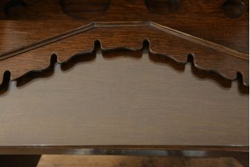 イギリスアンティーク　希少!　美品　オーク材　重厚な佇まいが魅力的なサーバーキャビネット(サイドボード、戸棚、収納棚)(R-063215)