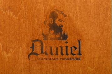 中古　横浜クラシック家具　ダニエル(Daniel)　挽物細工がおしゃれなスタンドミラー(姿見、鏡)(定価約22万円)(R-063220)