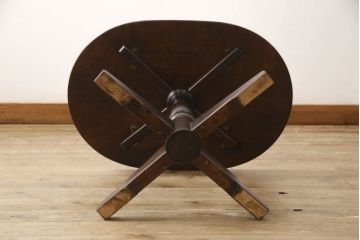 中古　北海道民芸家具　シックな佇まいの楕円形サイドテーブル(カフェテーブル、コーヒーテーブル)(R-063221)