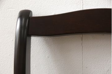 中古　北海道民芸家具　HM686　ゆるりと曲線を描くフォルムが魅力的なダイニングチェア(イス、椅子、板座チェア)(定価約4万円)(R-063222)