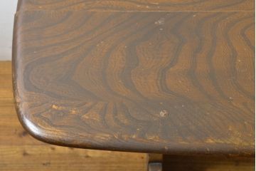 イギリスビンテージ　ERCOL(アーコール)　クラシカルな雰囲気漂うダイニングテーブル(4人掛け、6人掛け、食卓、ヴィンテージ)(R-063223)