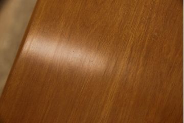 中古　横浜クラシック家具　ダニエル(Daniel)　丸みのある取っ手が可愛らしいサイドチェスト(脇机、小引き出し)(R-063224)