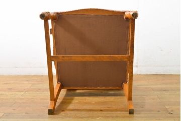 中古　横浜クラシック家具　ダニエル(daniel)　クラシカルな雰囲気漂うデザインがおしゃれなアームチェア(ダイニングチェア、椅子)(定価約28万円)(R-063227)
