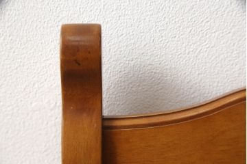 中古　美品　横浜クラシック家具　ダニエル(daniel)　ミッシェル　本革　クラシカルな雰囲気漂うデザインがおしゃれなレザーチェア2脚セット(ダイニングチェア、椅子、本革)(1脚定価約20万円)(R-063229)