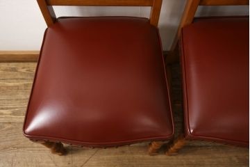 中古　美品　横浜クラシック家具　ダニエル(daniel)　ミッシェル　本革　クラシカルな雰囲気漂うデザインがおしゃれなレザーチェア2脚セット(ダイニングチェア、椅子、本革)(1脚定価約20万円)(R-063229)