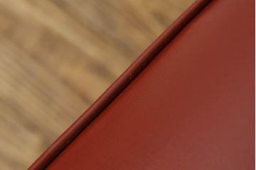 中古　美品　横浜クラシック家具　ダニエル(daniel)　ミッシェル　本革　クラシカルな雰囲気漂うデザインがおしゃれなレザーチェア2脚セット(ダイニングチェア、椅子、本革)(1脚定価約20万円)(R-063229)