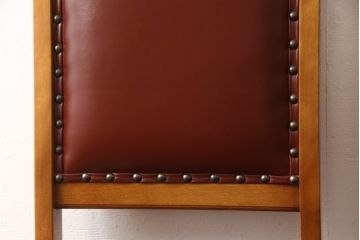 中古　美品　横浜クラシック家具　ダニエル(daniel)　ミッシェル　本革　クラシカルな雰囲気漂うデザインがおしゃれなレザーチェア2脚セット(ダイニングチェア、椅子、本革)(1脚定価約20万円)(R-063230)