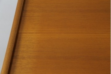 イギリスビンテージ　nathan(ネイサン)　スタイリッシュなデザインがお洒落なサイドキャビネット　(R-063240)