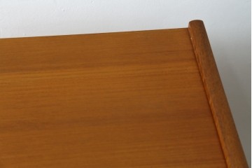 イギリスビンテージ　nathan(ネイサン)　スタイリッシュなデザインがお洒落なサイドキャビネット　(R-063240)