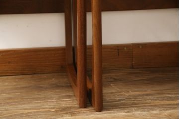 イギリスビンテージ　北欧スタイル　G-PLAN(ジープラン)　温かみのある木味が魅力のネストテーブル(サイドテーブル、カフェテーブル、ヴィンテージ)(R-063242)
