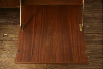 ビンテージ家具　希少!　チーク材　A.H McINTOSH(マッキントッシュ)　洗練されたデザインと機能性が魅力のサイドボード(ローボード、リビングボード、収納棚、戸棚)(R-063251)