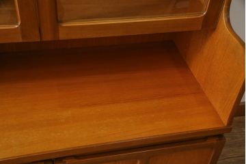 イギリスビンテージ　nathan社(ネイサン)　チーク材　見せる収納を楽しめるキャビネット(ウォールユニット、食器棚、収納棚、飾り棚、ヴィンテージ、北欧)(R-063258)