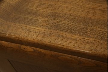 イギリスビンテージ　ERCOL(アーコール)　楡(ニレ)材　温もり溢れるキャスター付きサイドボード(収納棚、サイドキャビネット、リビングボード、ヴィンテージ)(R-063259)