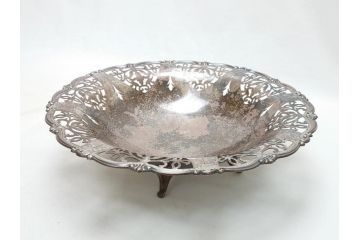 宮本商行　MIYAMOTO-SHOKO　純銀製　STERLINGSILVER　透飾貝脚　コンポート　540g　繊細な装飾がテーブルに華やぎをもたらす菓子器(皿)(R-063270)